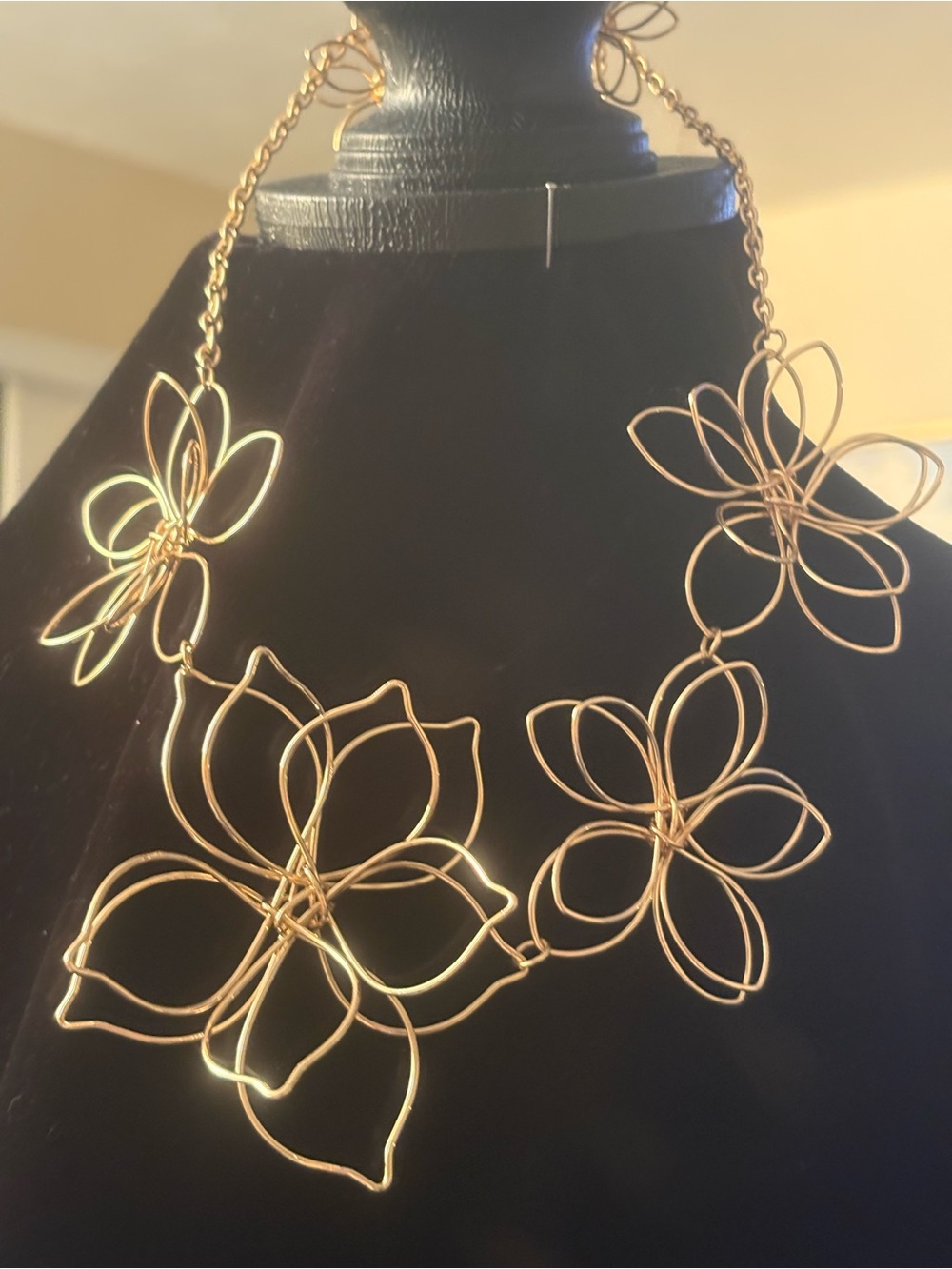 Gold Floral Wire Statement Necklace - Women Jewelry